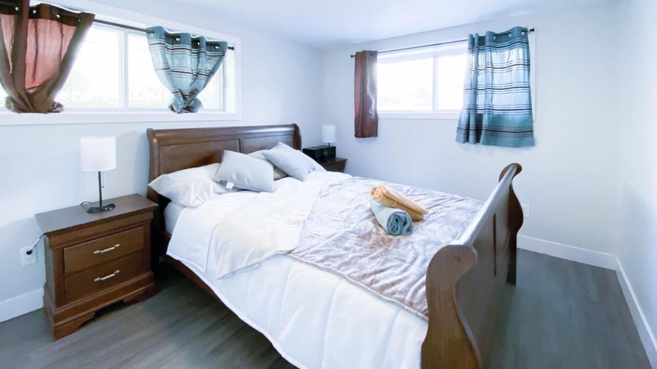 شقة Lovely 1-Br W Sofa Bed In The Heart Of Ndg مونتريال المظهر الخارجي الصورة