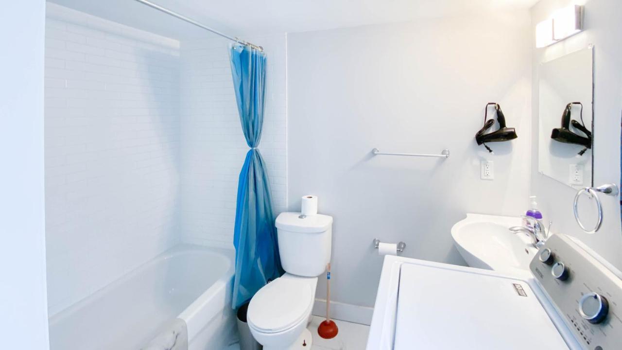 شقة Lovely 1-Br W Sofa Bed In The Heart Of Ndg مونتريال المظهر الخارجي الصورة