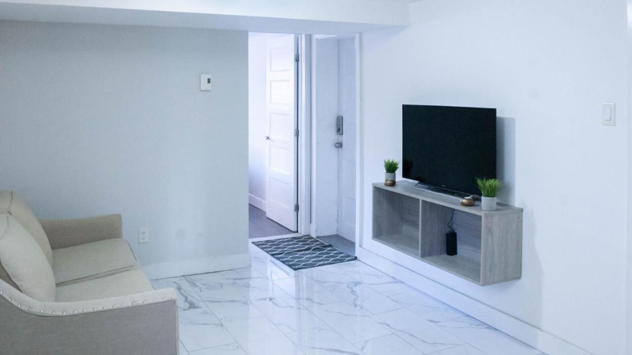 شقة Lovely 1-Br W Sofa Bed In The Heart Of Ndg مونتريال المظهر الخارجي الصورة